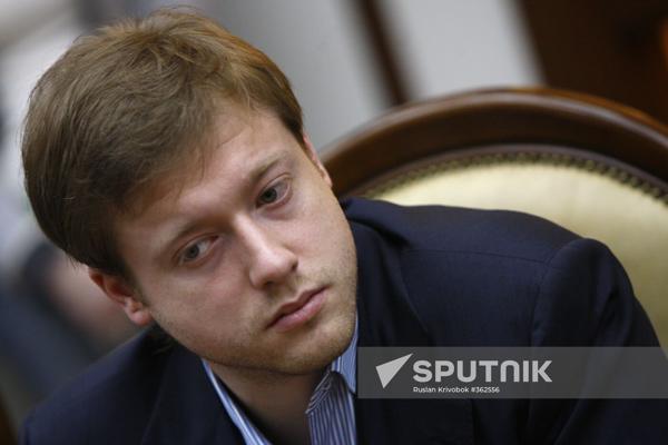 Dmitry Degteronak, photo 2