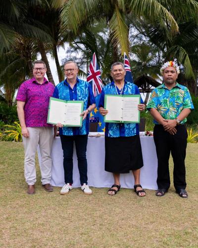 Ian Montgomery, photo 1