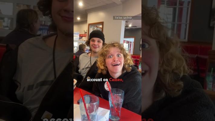 Chelsea Owen, photo 1