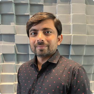 Mayank Thapliyal, photo 1