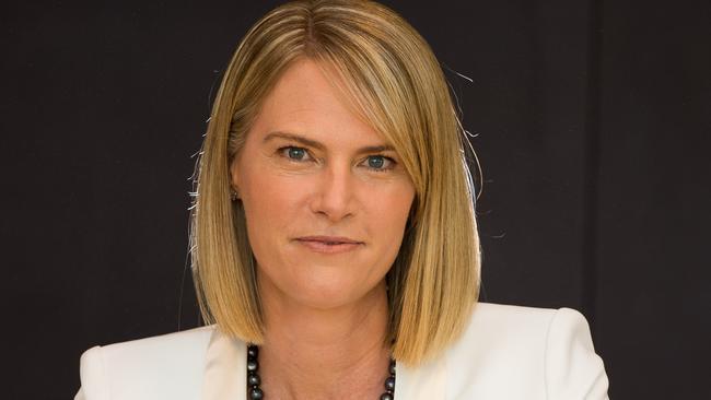 Maile Carnegie, photo 1