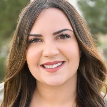 Jennifer Abbott, photo 1