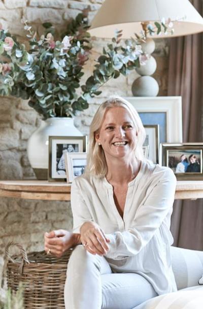 Emma Sims-Hilditch, photo 2