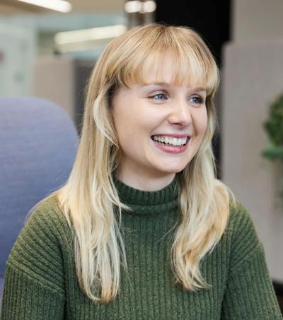 Amy Mackens, photo 2