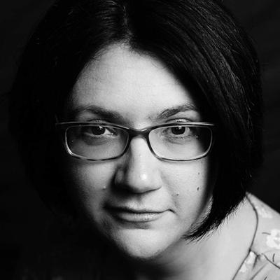 Carrie Pett, photo 1