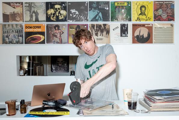 Billy Jones, photo 2