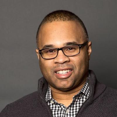 Laurence Holmes, photo 1