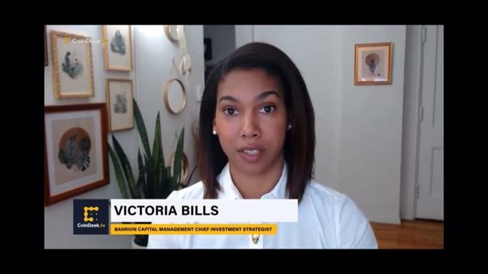 Victoria Bills, photo 2