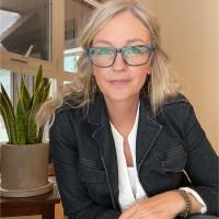 Lindsey Lyle, photo 1