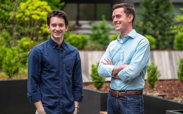 Sam McIntire, photo 1