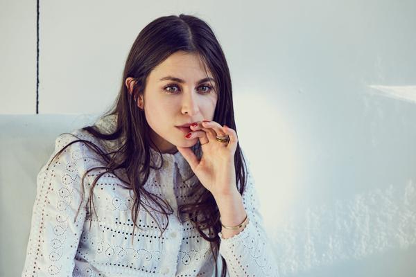 Molly Young, photo 1