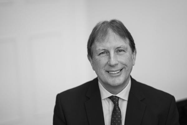 Peter Elliott, photo 1