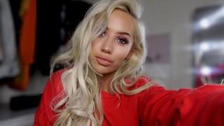 Krista Brownlow, photo 2