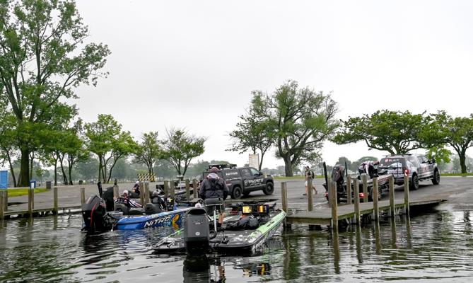 Dustin Titus, photo 2