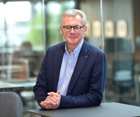 Tony Harper, photo 1