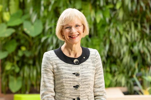 Debbie Tarry, photo 1