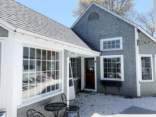 Jillian Manning, photo 2