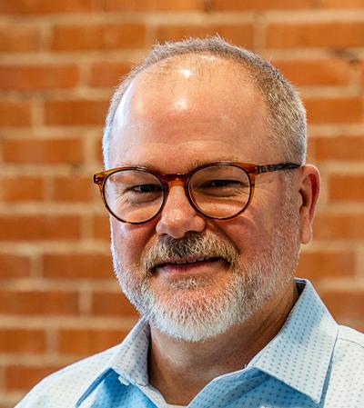 Greg Bennett, photo 1