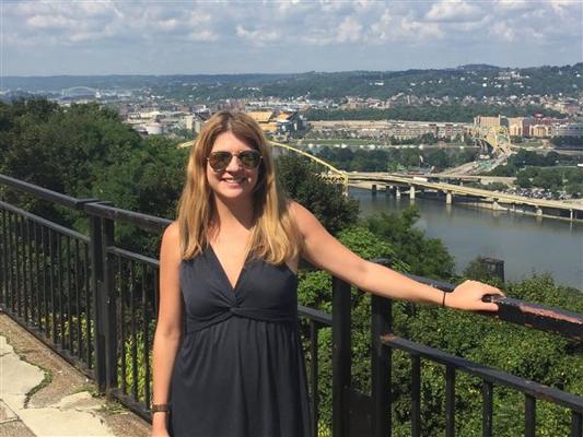 Amber James, photo 1