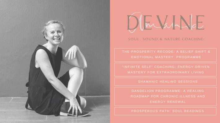 Amanda Devine, photo 2