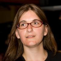 Tara Andrews, photo 1