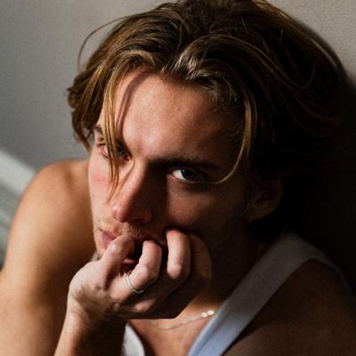 Dominic Wright, photo 1