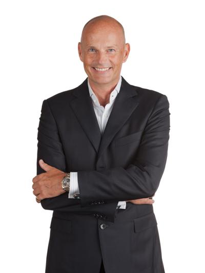 Erik Robertson, photo 1