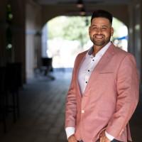 Mike Gonzalez, photo 2