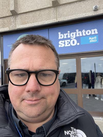 Simon Hogben, photo 1