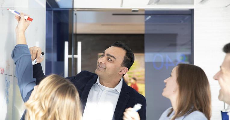 Simu Thomas, photo 2