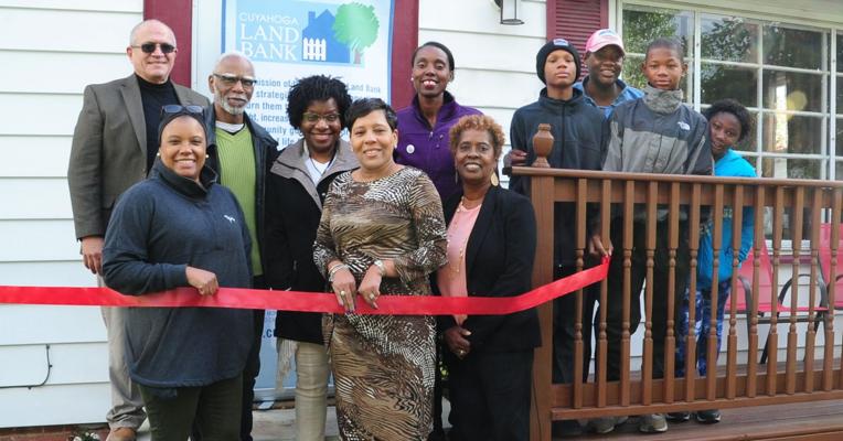 Dianne Management, photo 2