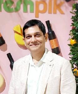 Avinash Tripathi, photo 2