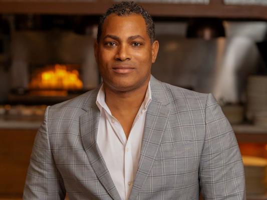 Derek Fleming, photo 1