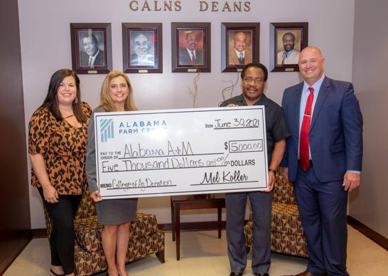 Lloyd Walker, photo 2