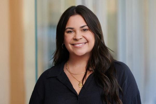 Catie Young, photo 1