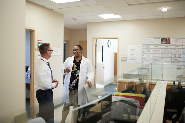 Herk Confer, photo 1