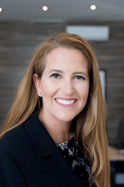 Jennifer Henderson, photo 2