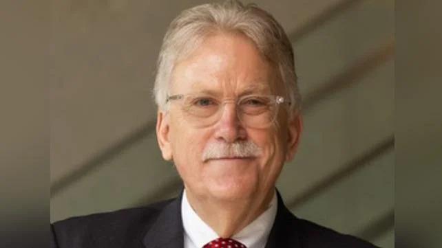 James Tracy, photo 2