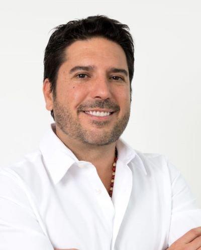 Pablo Larguia, photo 1