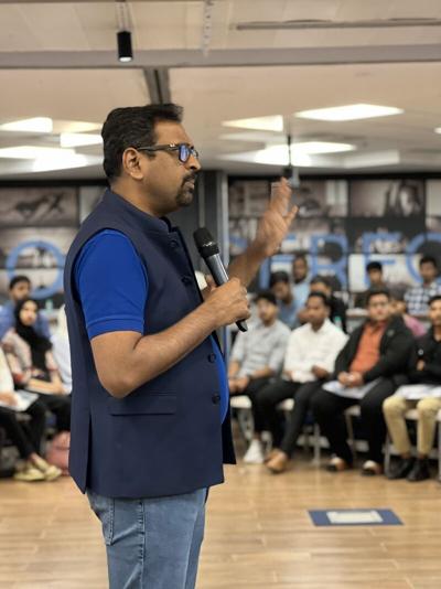 Ravi Thiruvengalam, photo 1