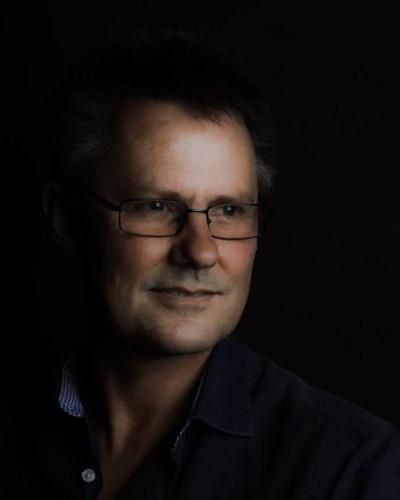 Carleton Chinner, photo 1