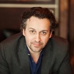 Sam Saravia, photo 2