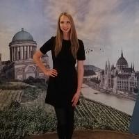 Felicity Bates, photo 1