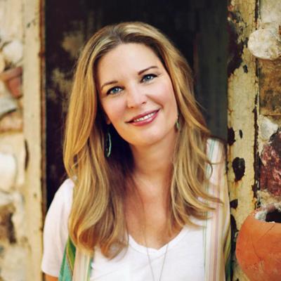 Catie Young, photo 2