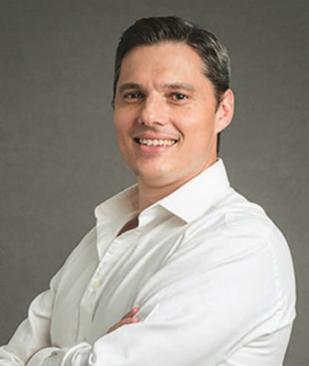 Daniel Stuart-Smith, photo 1