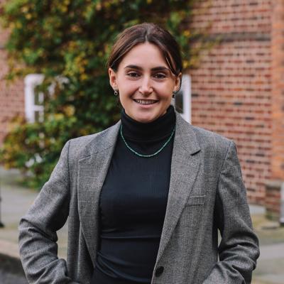 Dina Hudson, photo 2