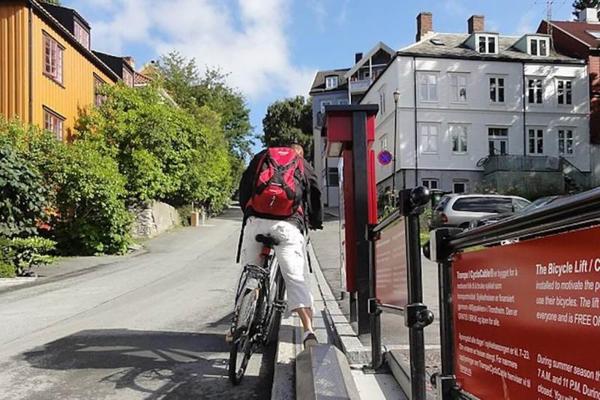 Michael Langdon, photo 1