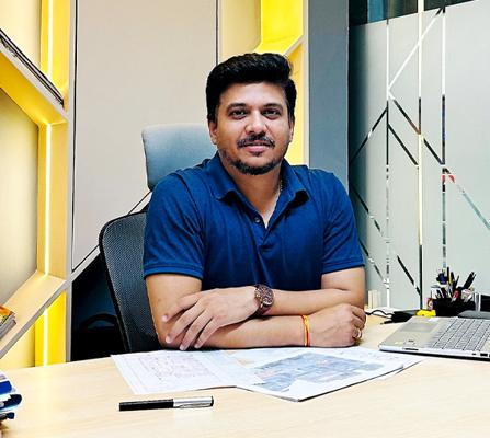 Sudhanshu Mishra, photo 1