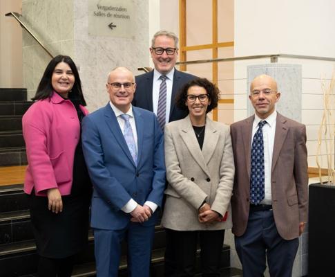 Jonathan Dixon, photo 2