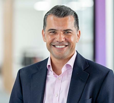 Stephen Hunt, photo 2